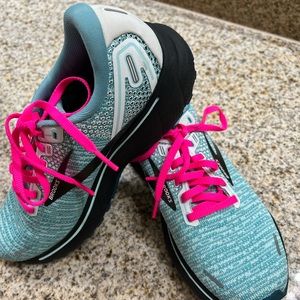 Almost new pd $149 for Brooks Ghost 14